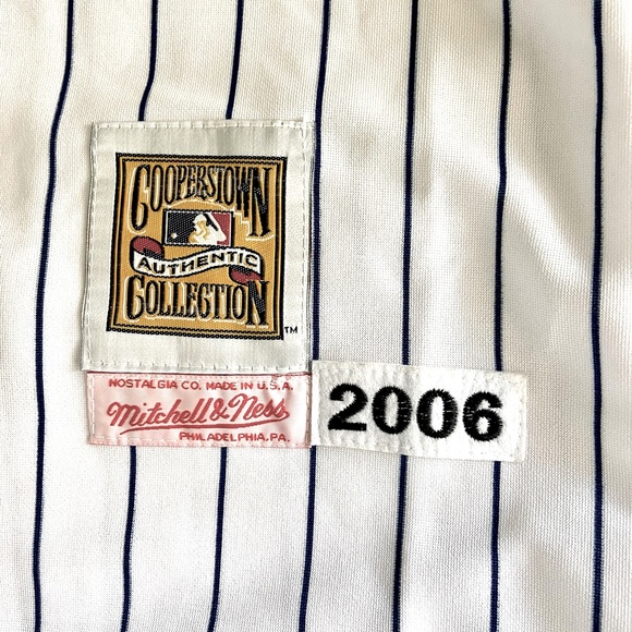 New York Yankees Jersey. 2006 Johnny Damon number 18. Vintage MLB shirt. Size XL - Picture 4 of 8